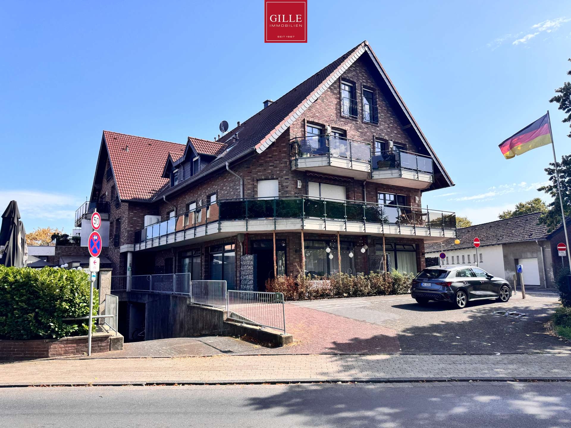 Ansicht 14 von: Sofort Verfügbar - Helle Maisonette-Wohnung mit Galerie, Balkon und zwei Stellplätzen